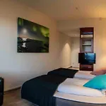 Melbu Hotell 멜부